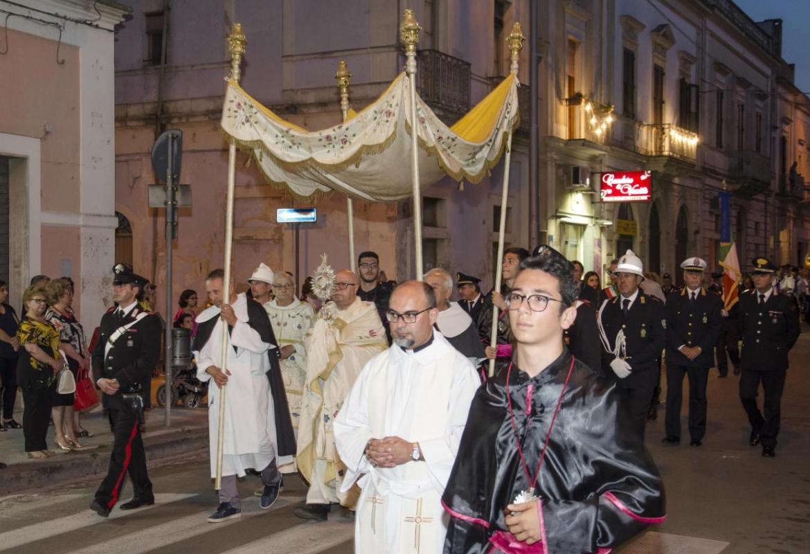 "Cristo vivo e vero" per le strade di Galatina