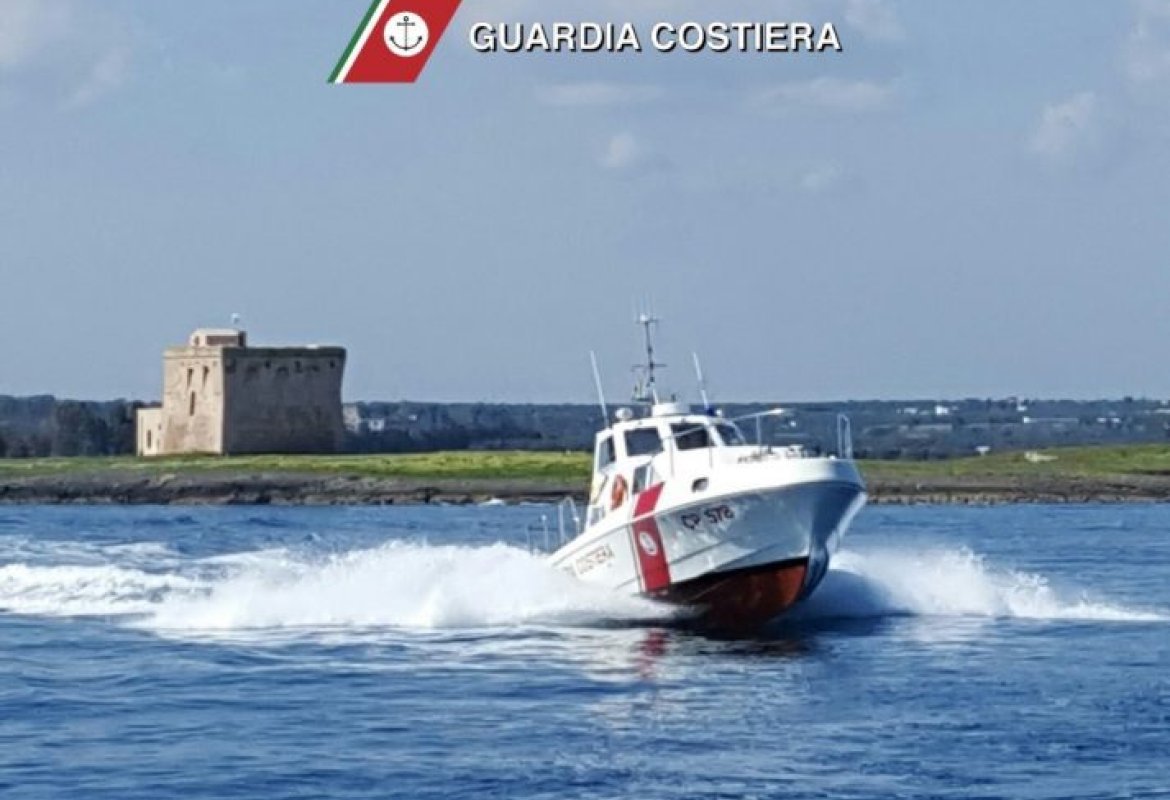 Troppo vicine ai bagnanti, multate otto barche