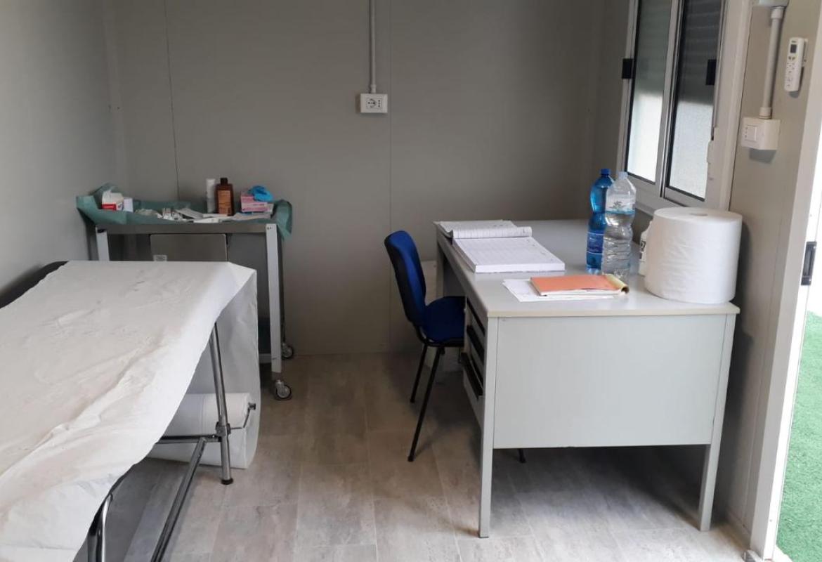 Ambulatorio ASL nel campo di accoglienza di Boncuri