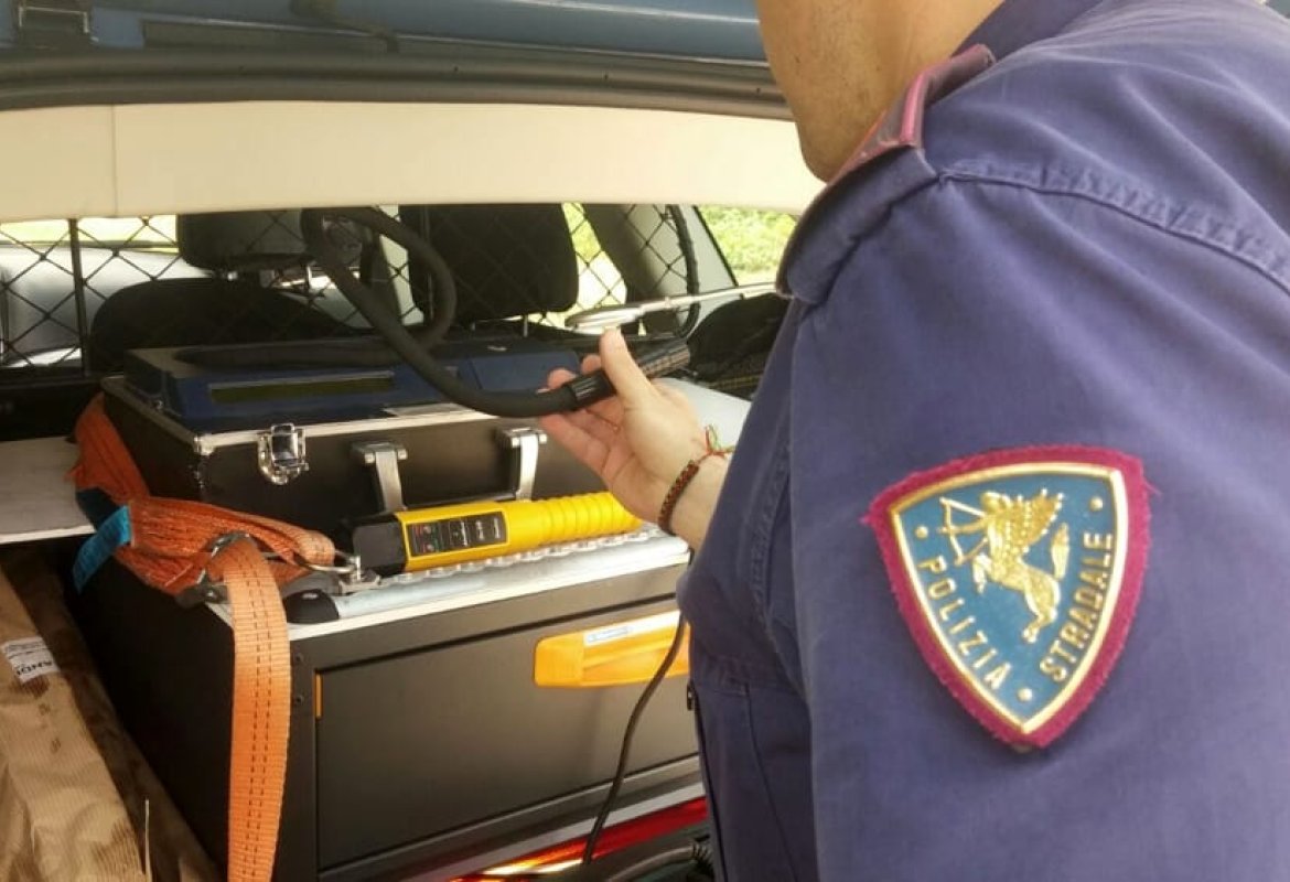 Guida in stato di ebrezza, la Polizia intensifica i controlli