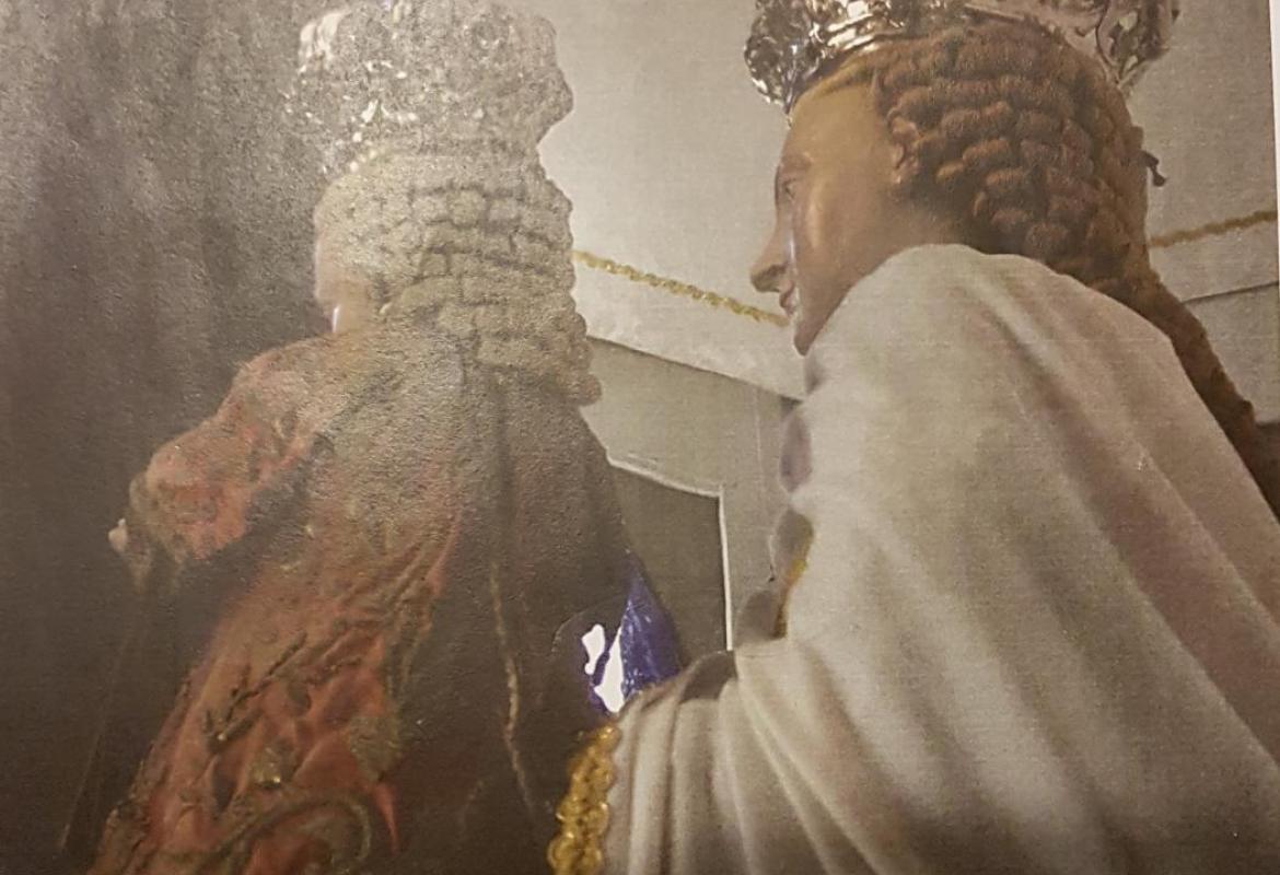 La Statua della Madonna del Carmine e lo stendardo della confraternita hanno bisogno di urgenti restauri