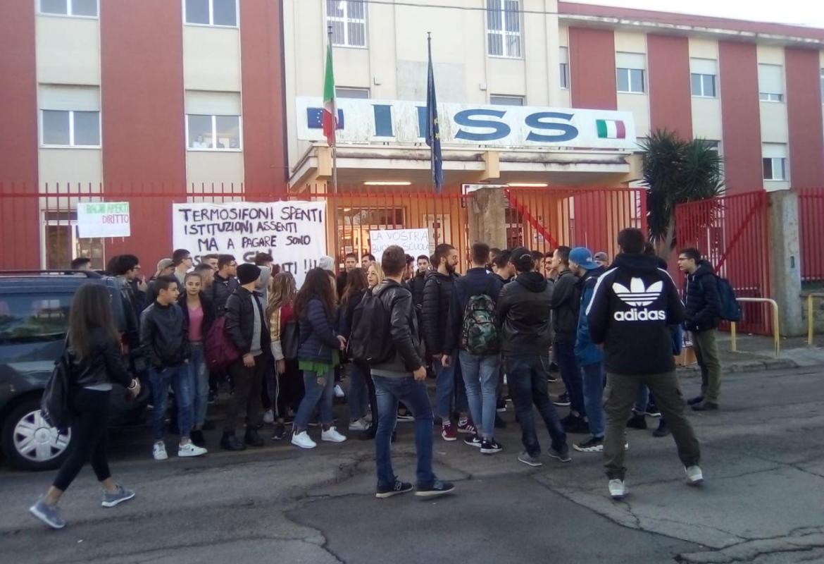 "Condizioni igieniche inaccettabili, la Provincia intervenga al 'Falcone e Borsellino' di Galatina