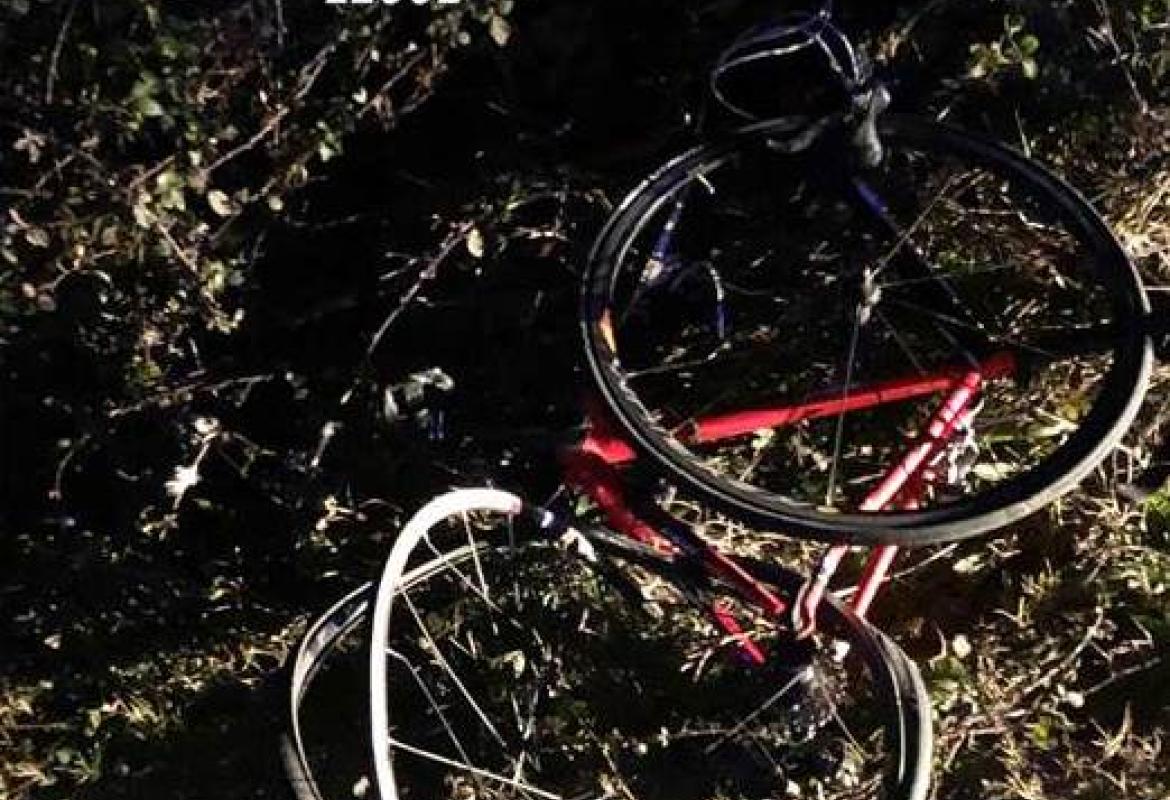 Ciclista urtato sulla Cursi-Melpignano, fugge l'investitore