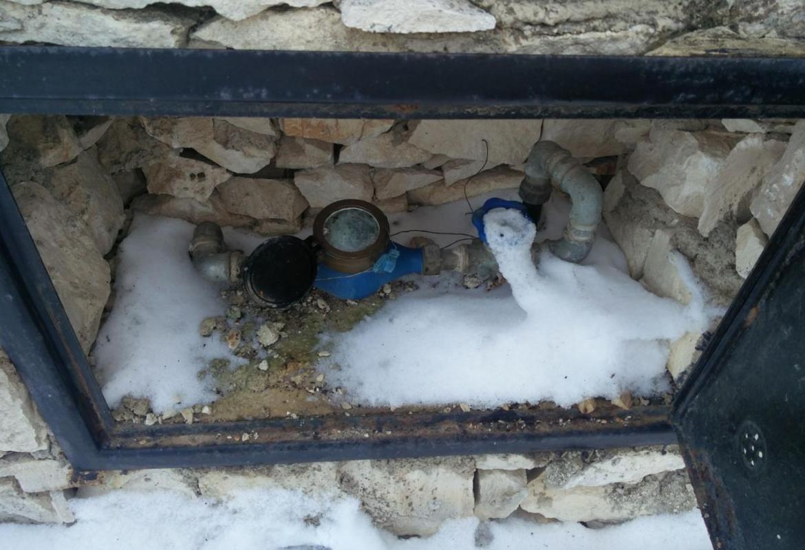 Arriva il gelo, i consigli di Aqp per proteggere i contatori dell'acqua