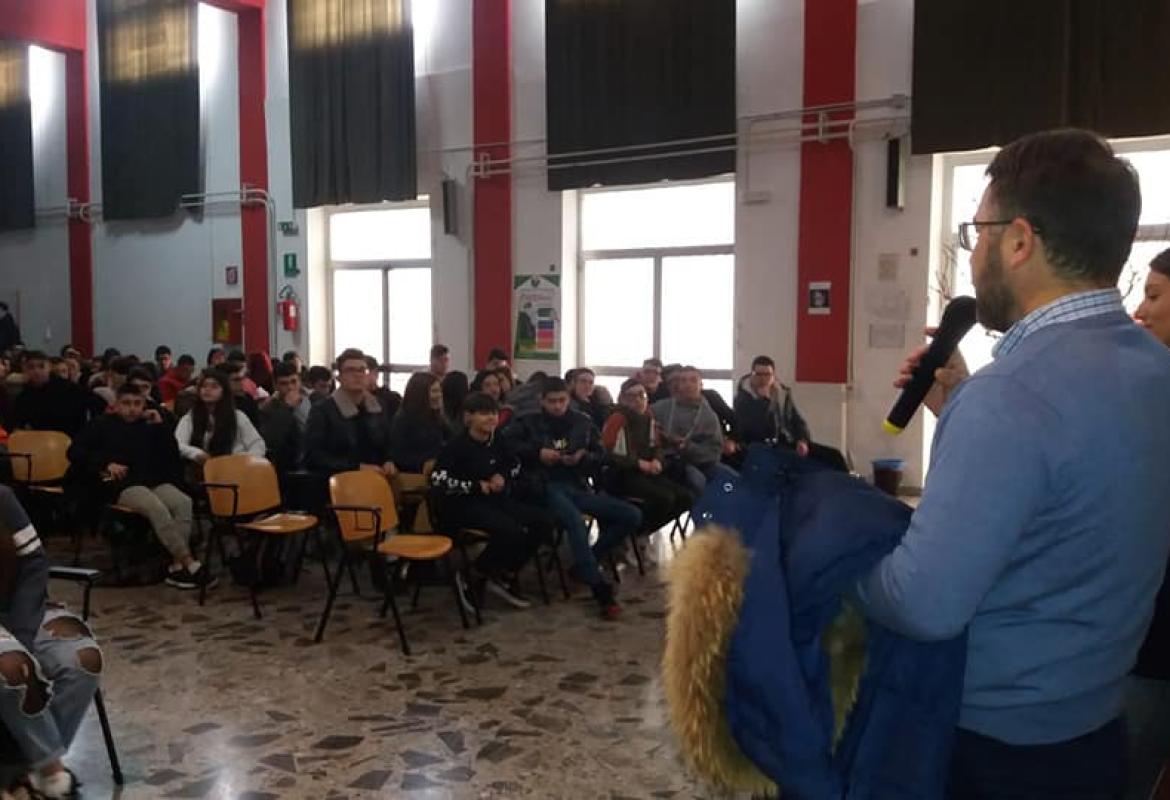 Battere il cyberbullismo si deve e si può