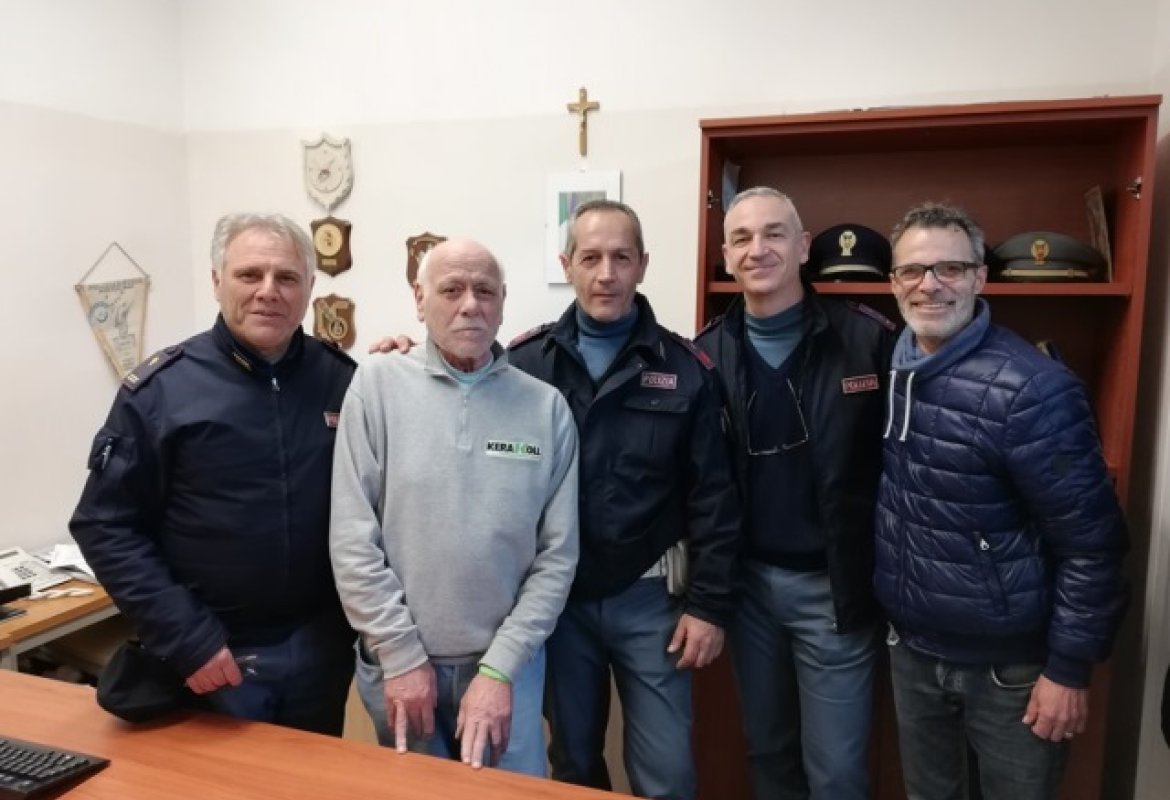 Rintracciato sui binari a Lecce anziano scomparso a Reggio Emilia