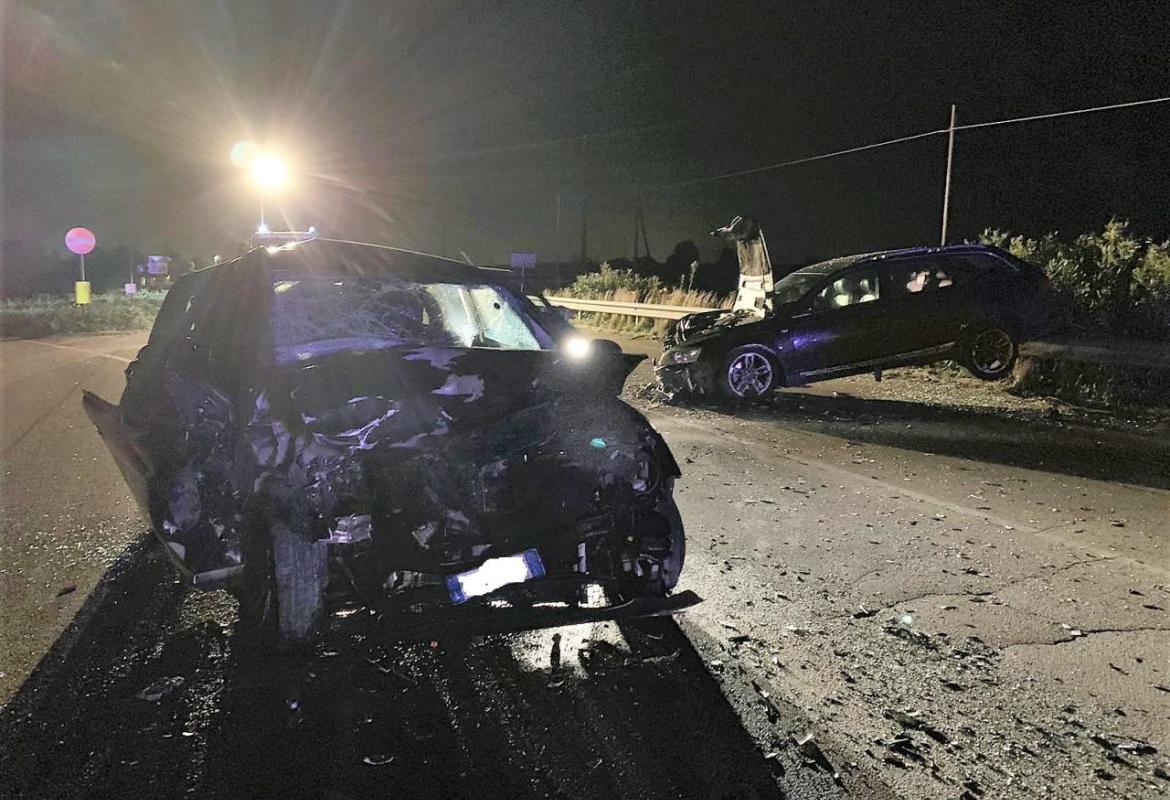 Scontro fra tre automezzi sulla Galatina-Lecce, due feriti