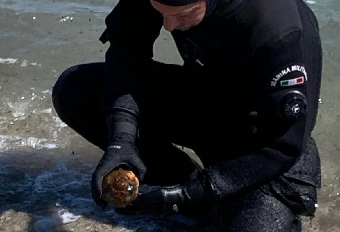I palombari del GUS di Taranto rimuovono 105 ordigni esplosivi