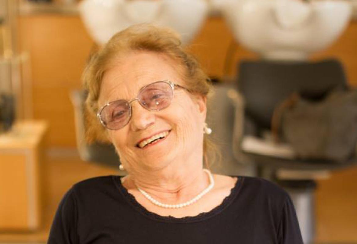 Un angelo non ha mai avuto i capelli così in ordine