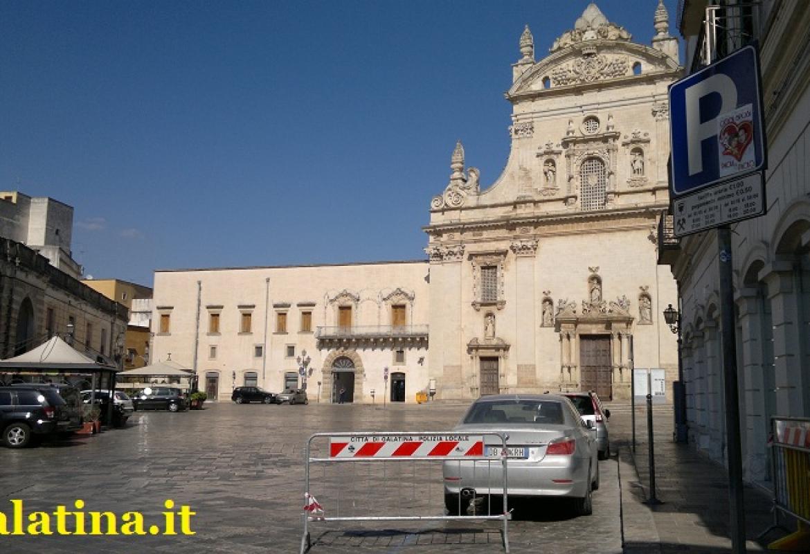 Galatinese ruba una collana e viene arrestato. Denunciato a piede libero un suo presunto complice di Aradeo