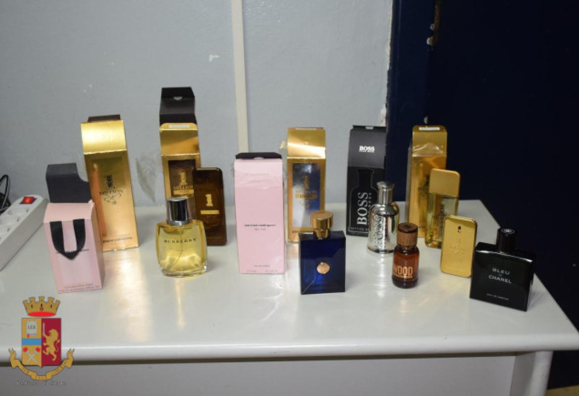 Sorpresi a rubare profumi, due brindisini ai domiciliari ed un minore denunciato a piede libero