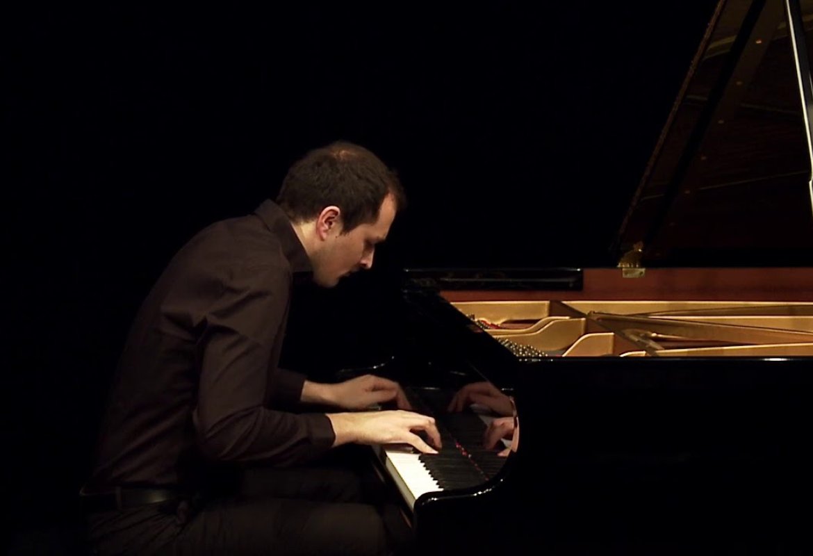 Il pianista Ivan Galic apre i Giovedì Musicali 