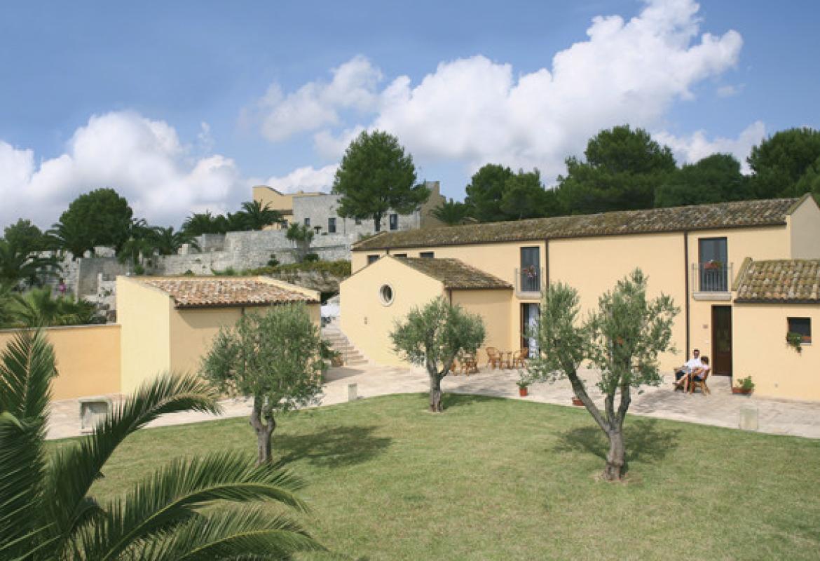 &quot;Non creiamo la figura di un imprenditore precario nel turismo&quot;