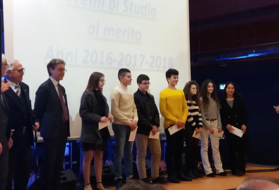 Gli studenti meritevoli premiati dalla BCC Terra d'Otranto