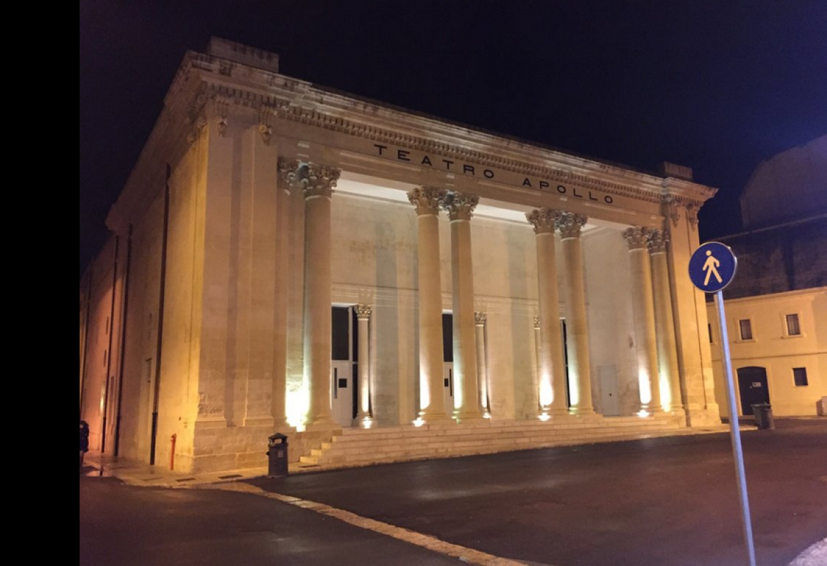 Nel teatro Apollo la consegna di 12 aquile turrite