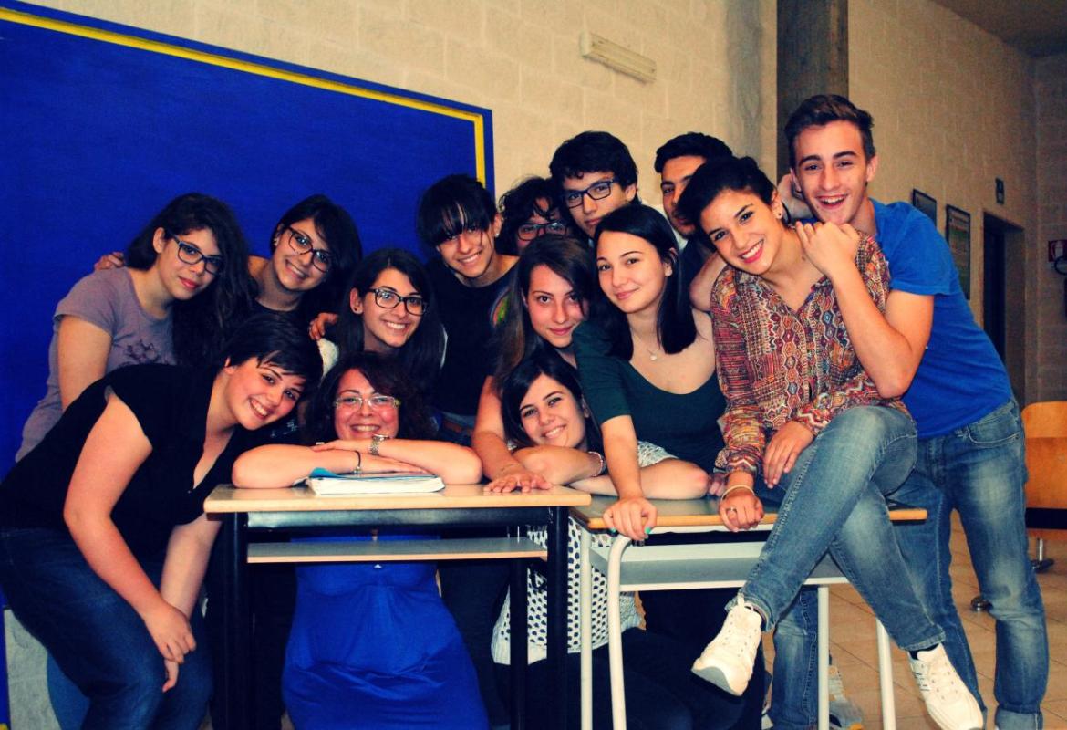 'Narghilè', il giornale del Liceo Vallone, è online