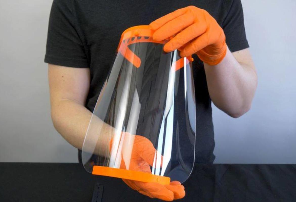 Realizzate a Galatina dal Laporta/Falcone e Borsellino le visiere per le maschere anti-covid