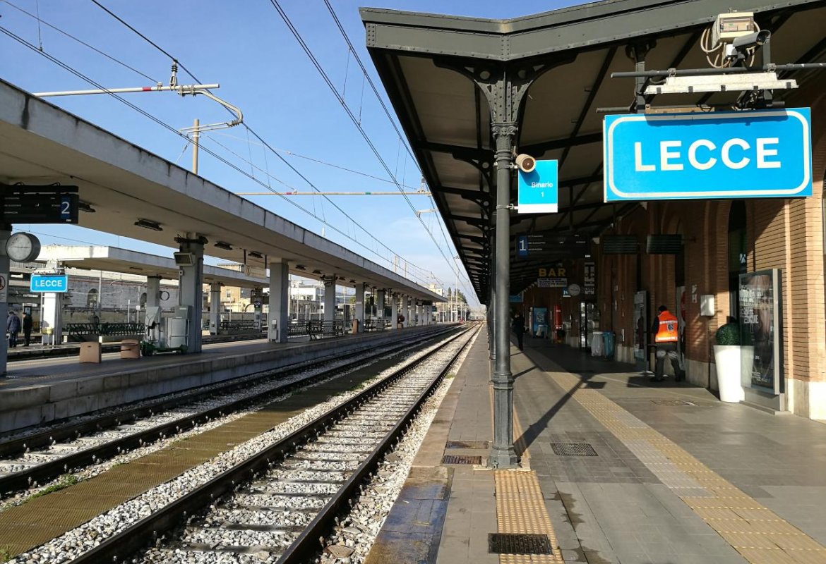 Chi rientra in Puglia per soggiornarvi continuativamente deve comunicarlo immediatamente al proprio medico e rimanere in quarantena fiduciaria per 14 giorni