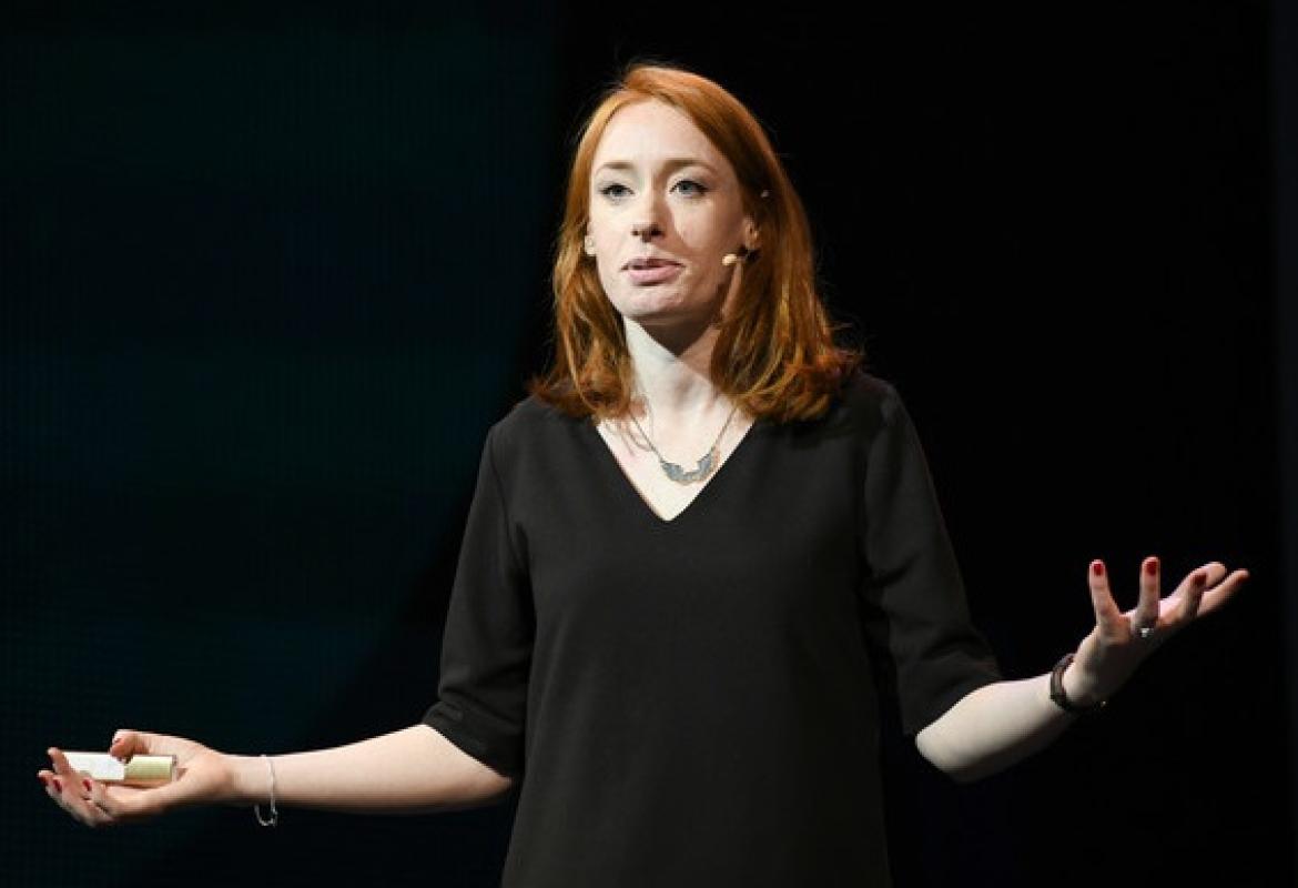  “Hello world” della matematica inglese Hannah Fry si aggiudica il Premio Asimov 2020