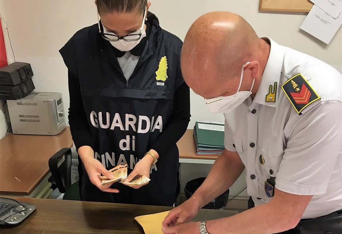 Arrestati un funzionario Asl Lecce ed un imprenditore con l'accusa di corruzione