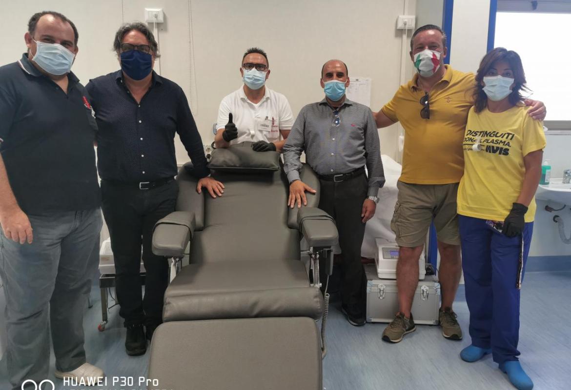 Efficienza Energia offre una poltrona elettrica per donazione di sangue all'Ospedale di Galatina