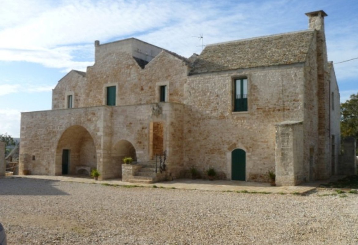 Trecento aule nelle fattorie pugliesi