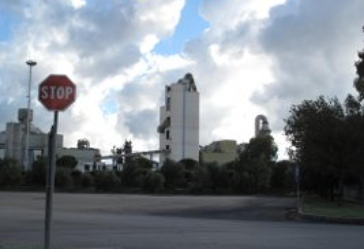 Colacem. Dal camino solo polvere di calcare
