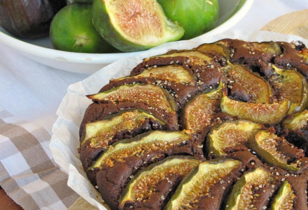 Torta ai fichi con farina di carruba