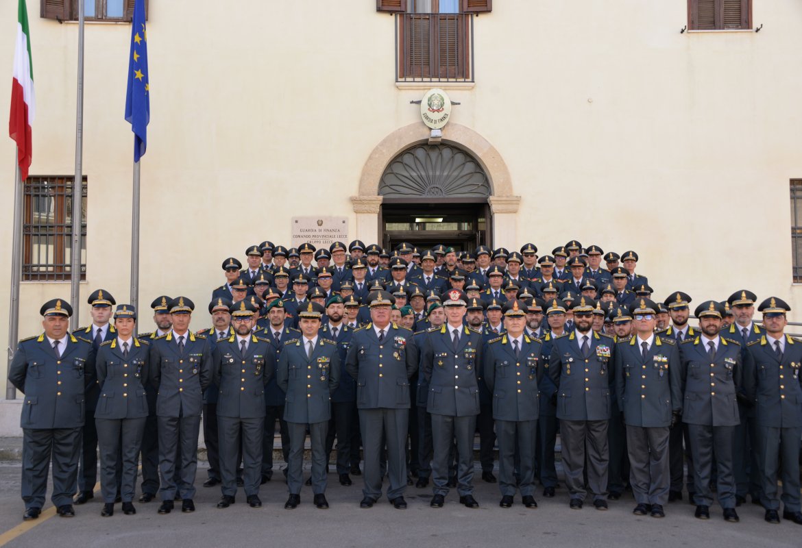 Bando di concorso per l'arruolamento di 571 finanzieri