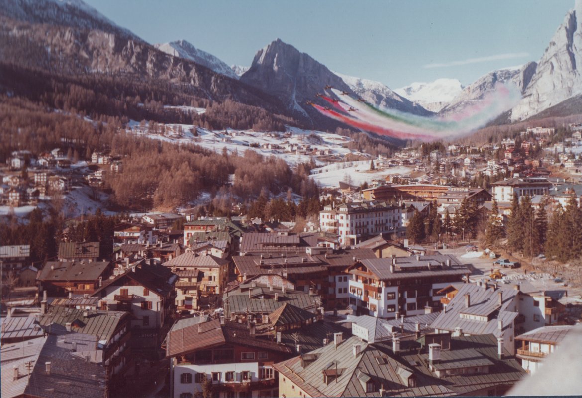 Le Frecce Tricolori a Cortina per i Campionati del Mondo di sci alpino 