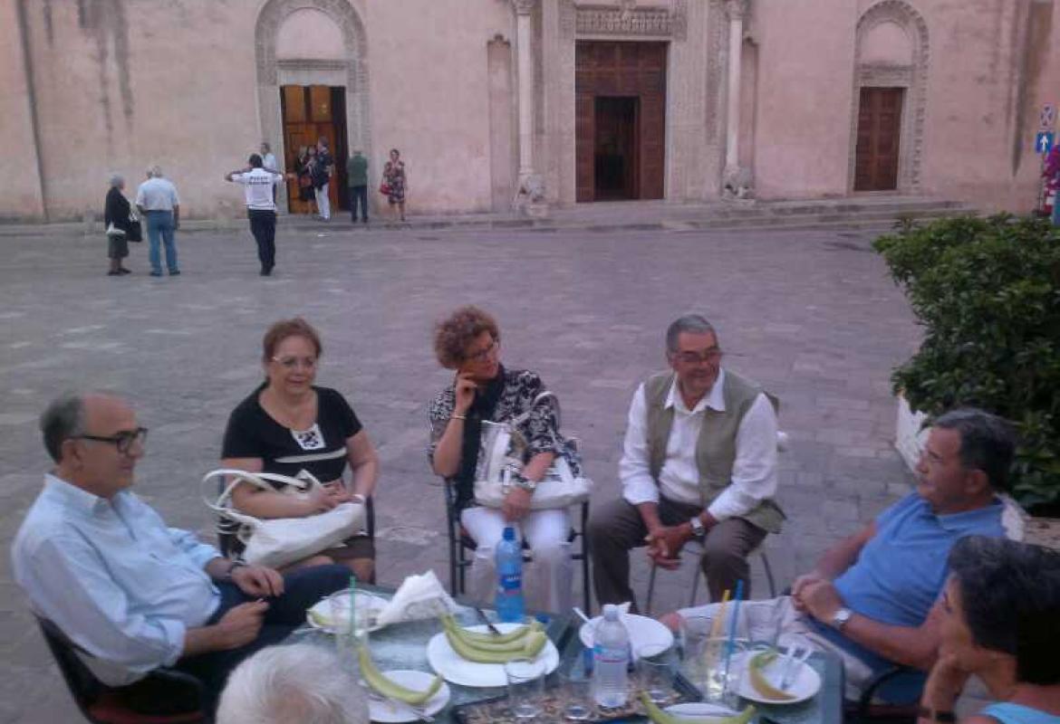 Romano Prodi a Galatina, in pantaloncini da turista