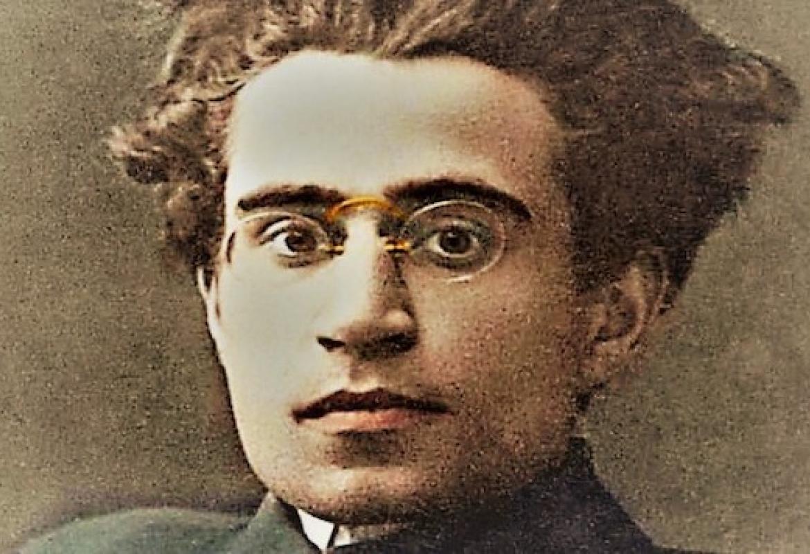 “Quel momento in cui il vecchio muore ed il nuovo stenta a nascere”