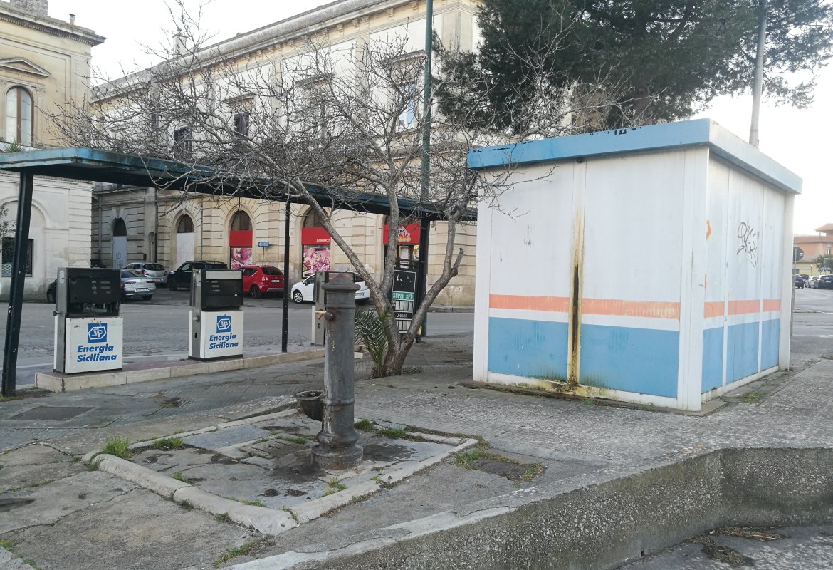 Verrà rimosso il rudere di piazzale Stazione
