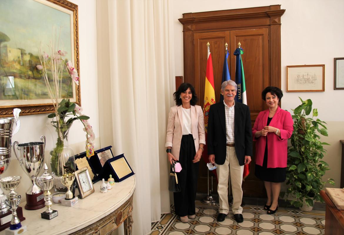 L'Ambasciatore di Spagna in visita al 'Capece'