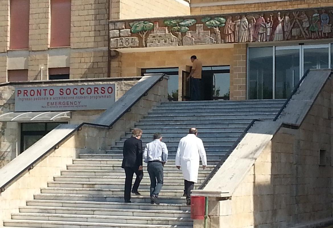 Galati, visita il "Santa Caterina Novella" e dà sette consigli a Mellone