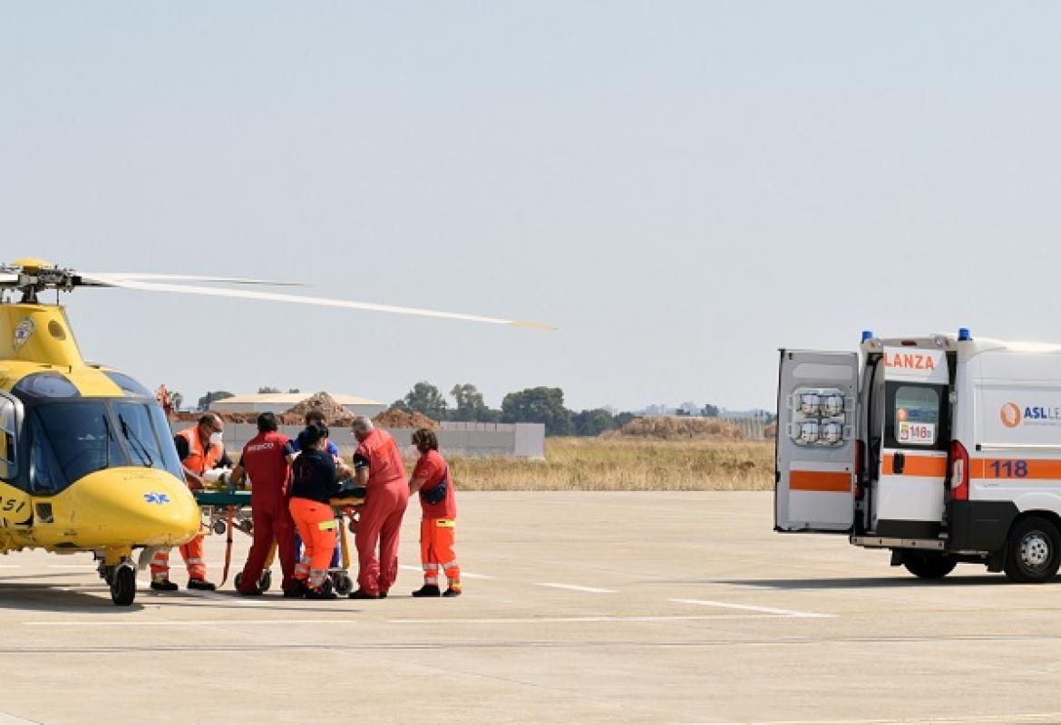 Due feriti gravi elitrasportati sul piazzale dell'Aeroporto di Galatina e trasferiti al Fazzi