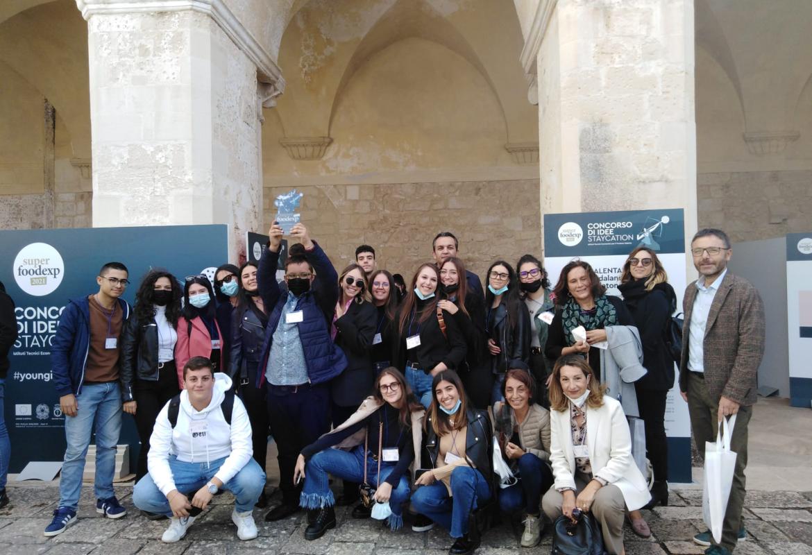 Con &quot;Salentamente pedalando&quot;, il Laporta/Falcone e Borsellino di Galatina vince il Concorso di idee staycation