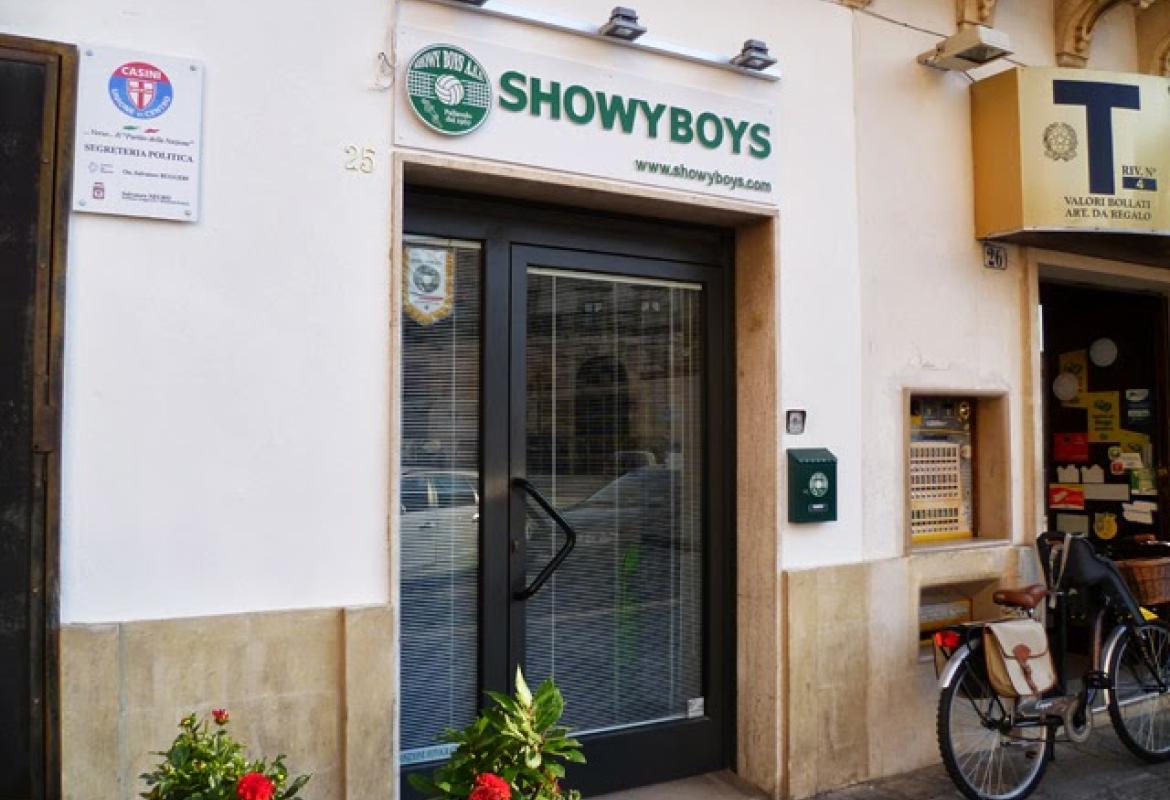 Showy Boys, aperta la sede sociale