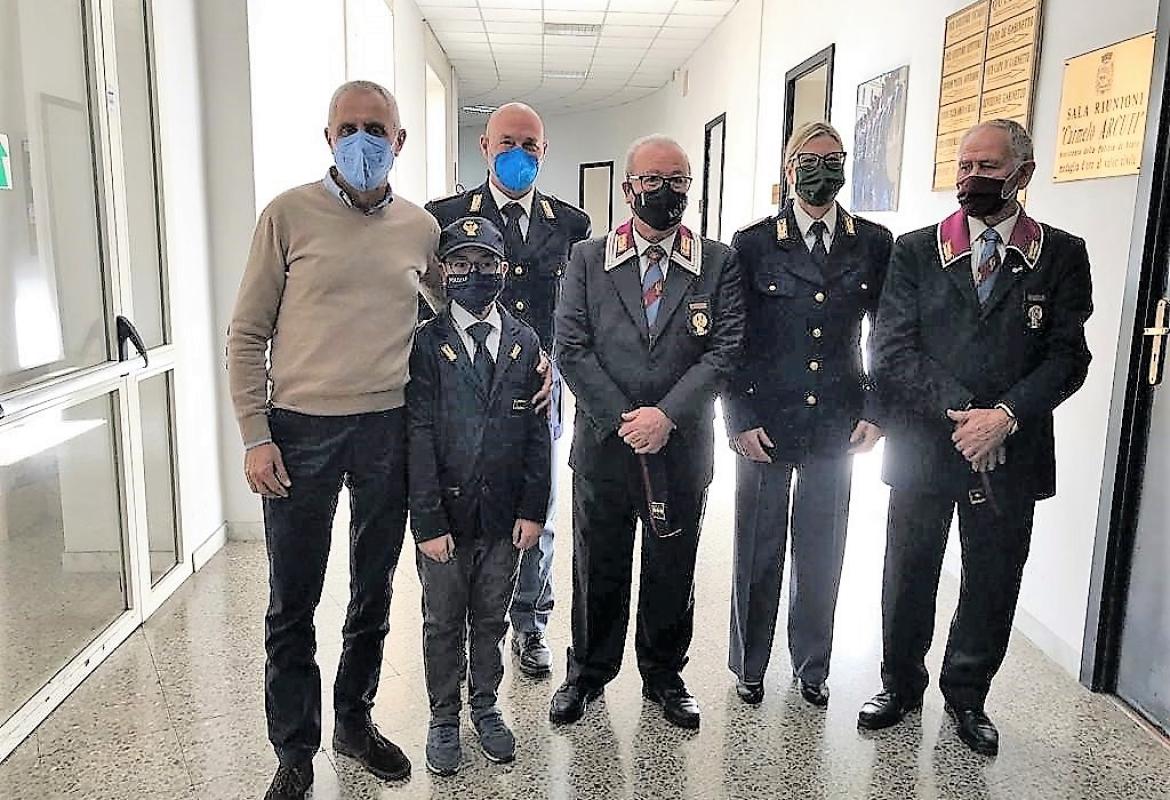 Michele da Soleto "Poliziotto per un giorno" grazie all'ANPS di Galatina