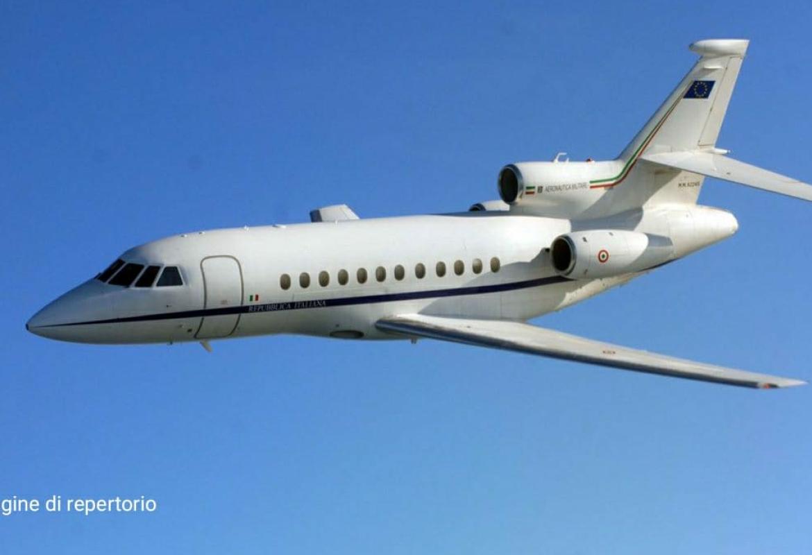 Ventenne in pericolo di vita trasportato da Brindisi a Bologna con un Falcon dell'Aeronautica Militare