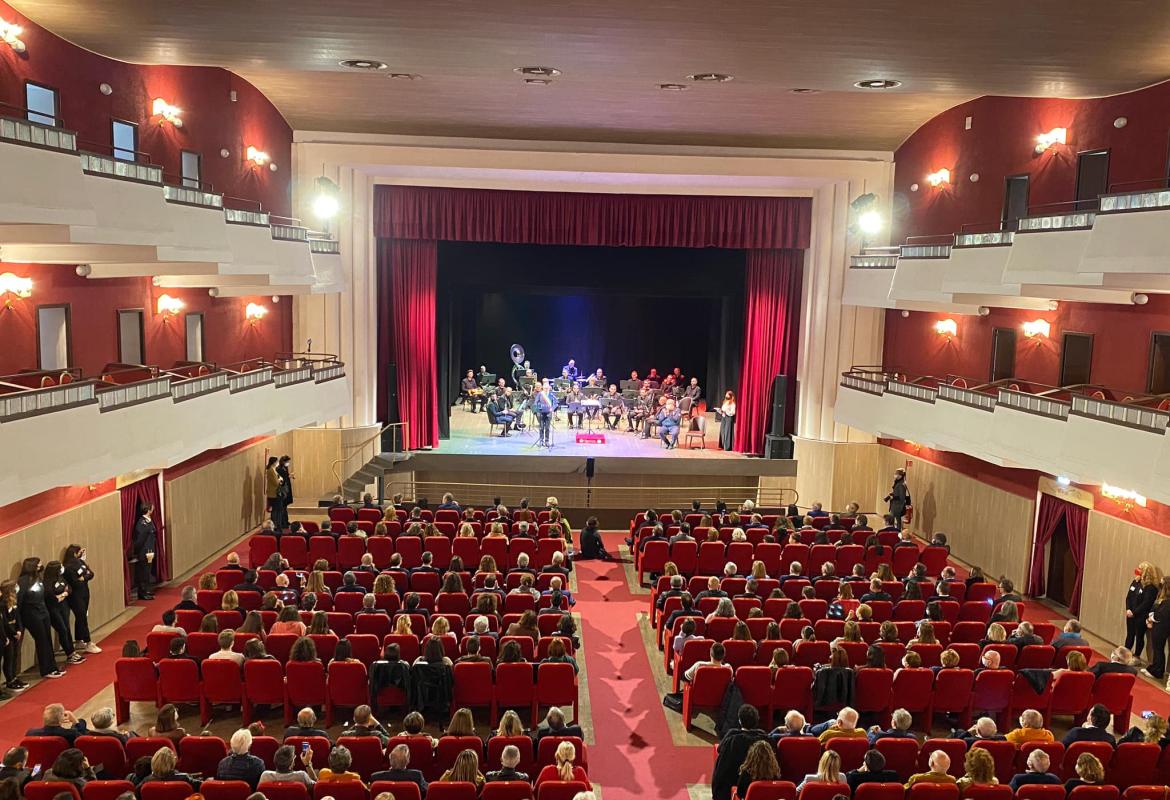 Al 'Cavallino Bianco' torna il grande teatro