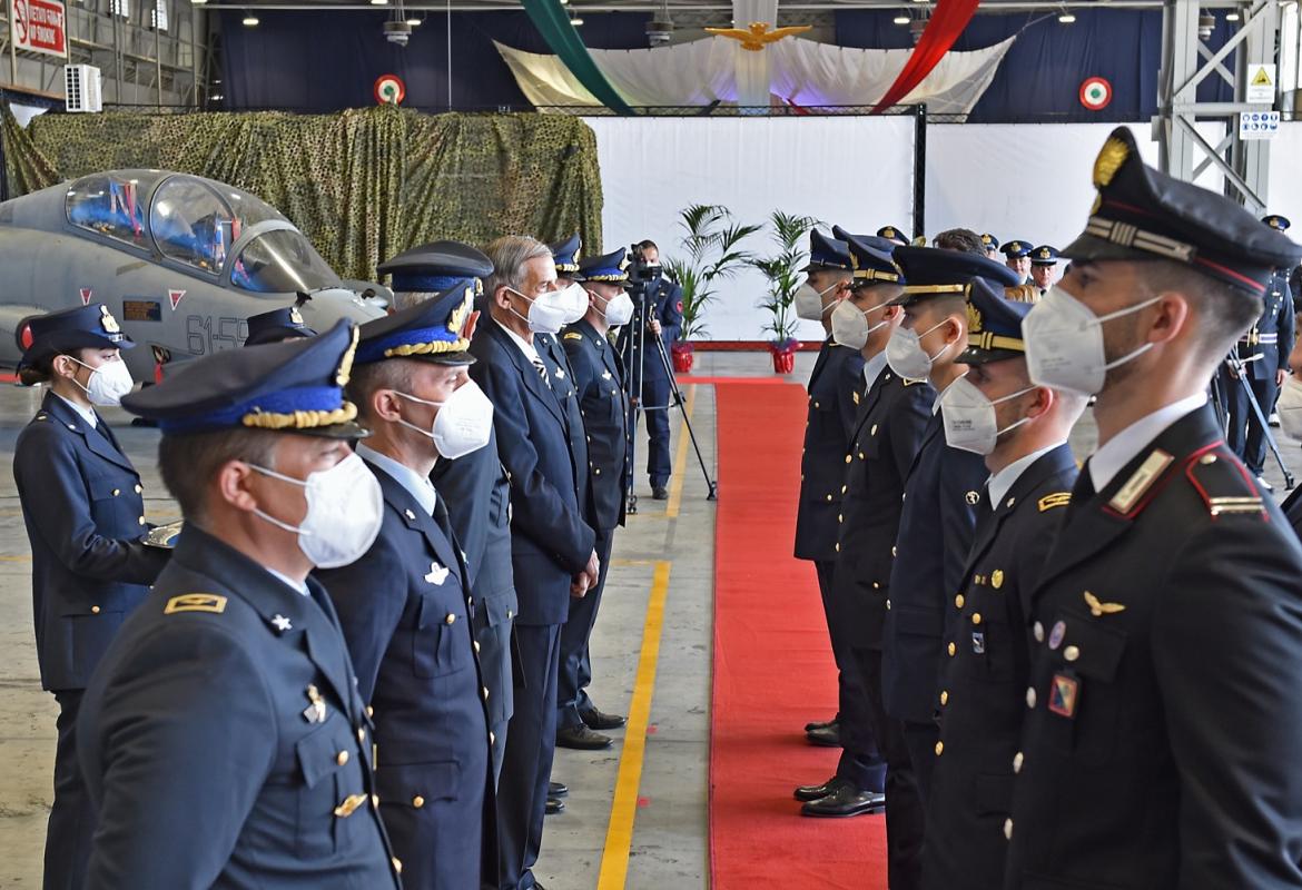 Nella base di Galatina consegnati ventitré brevetti ai nuovi piloti