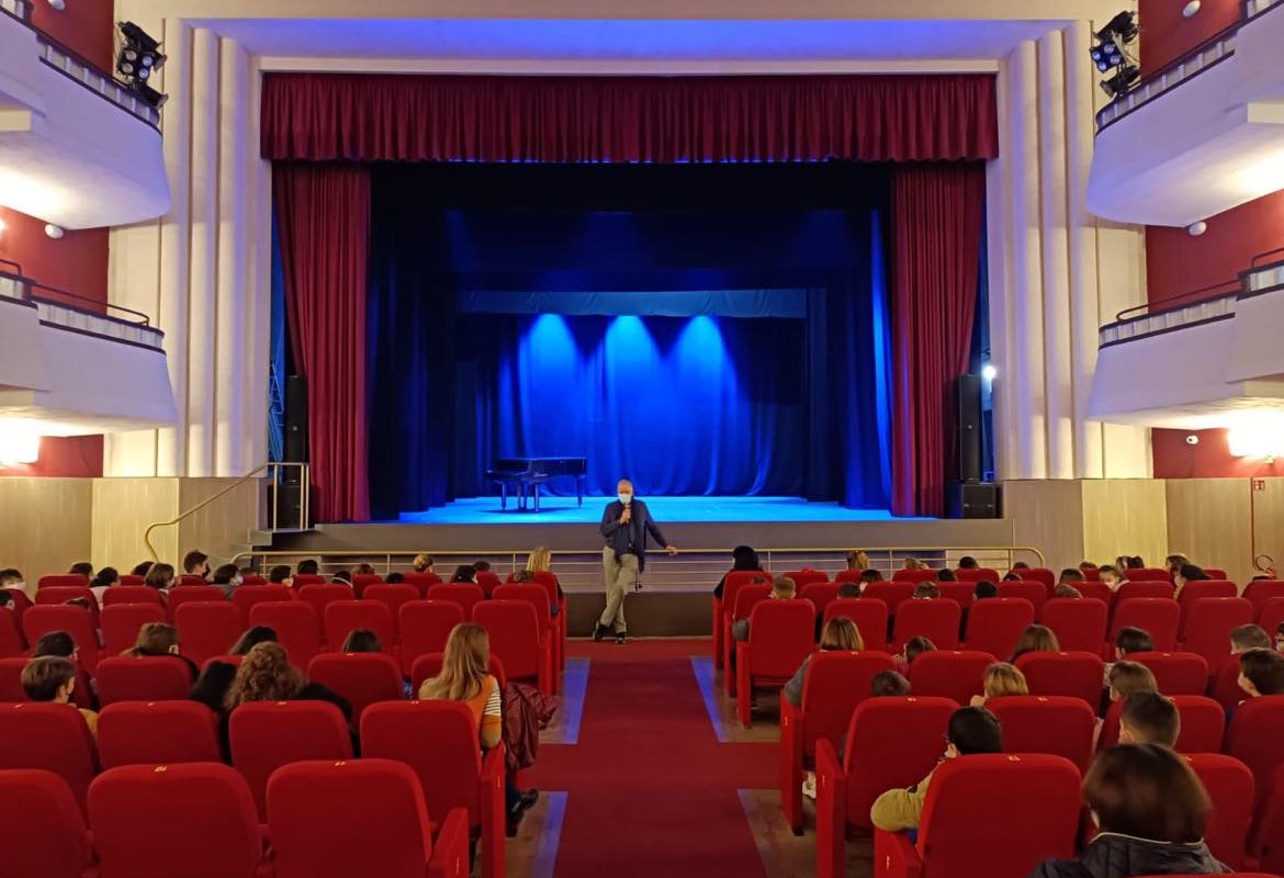 Un finanziamento ministeriale di 110000 euro per l'attività teatrale del Cavallino Bianco