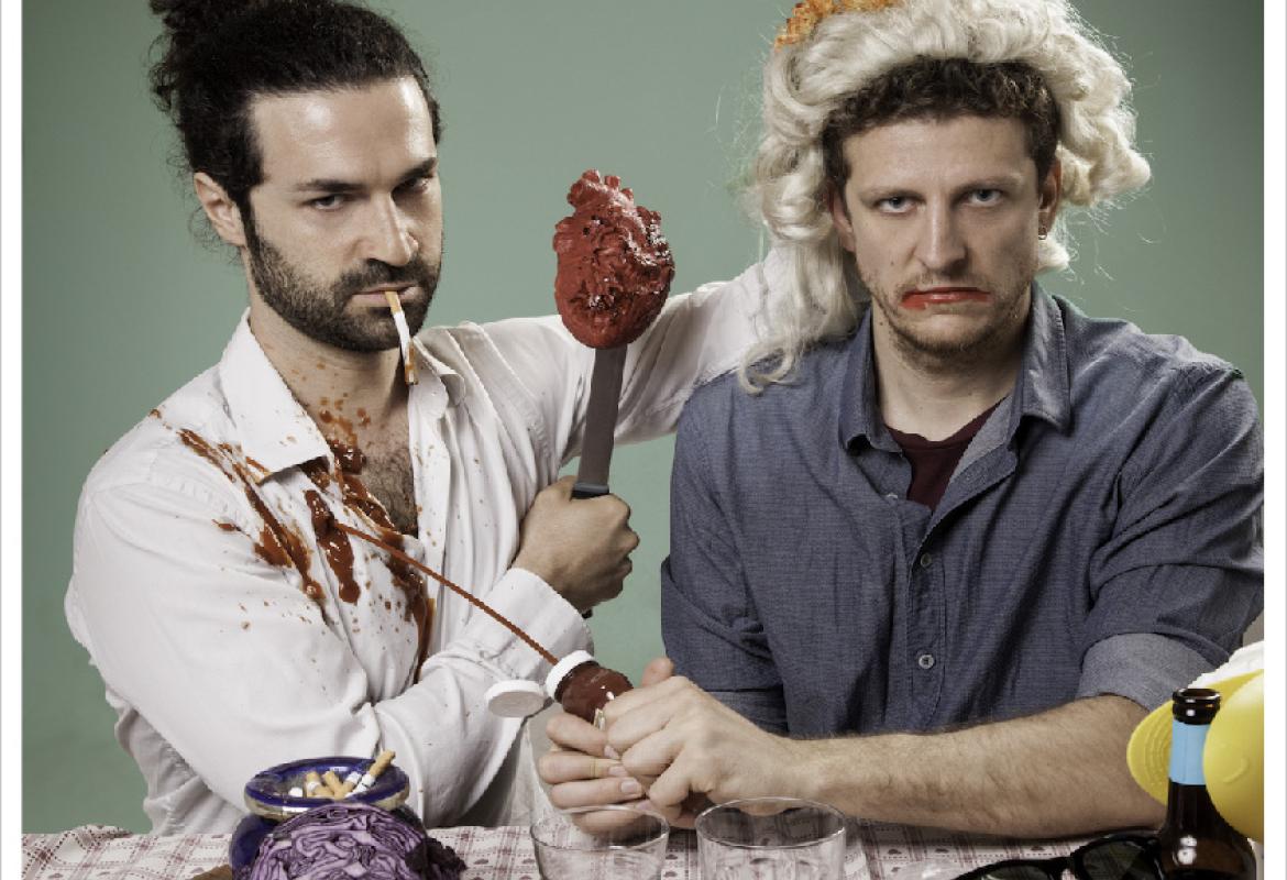 Simone Tangolo e Beppe Salmetti in “Romeo&amp;Giulietta – L’amore fa schifo ma la morte di più” 