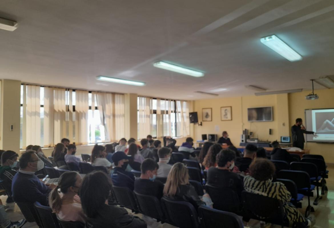 Busto di Gaetano Martinez in Piazza Alighieri, nel Laporta/Falcone e Borsellino parte una raccolta fondi