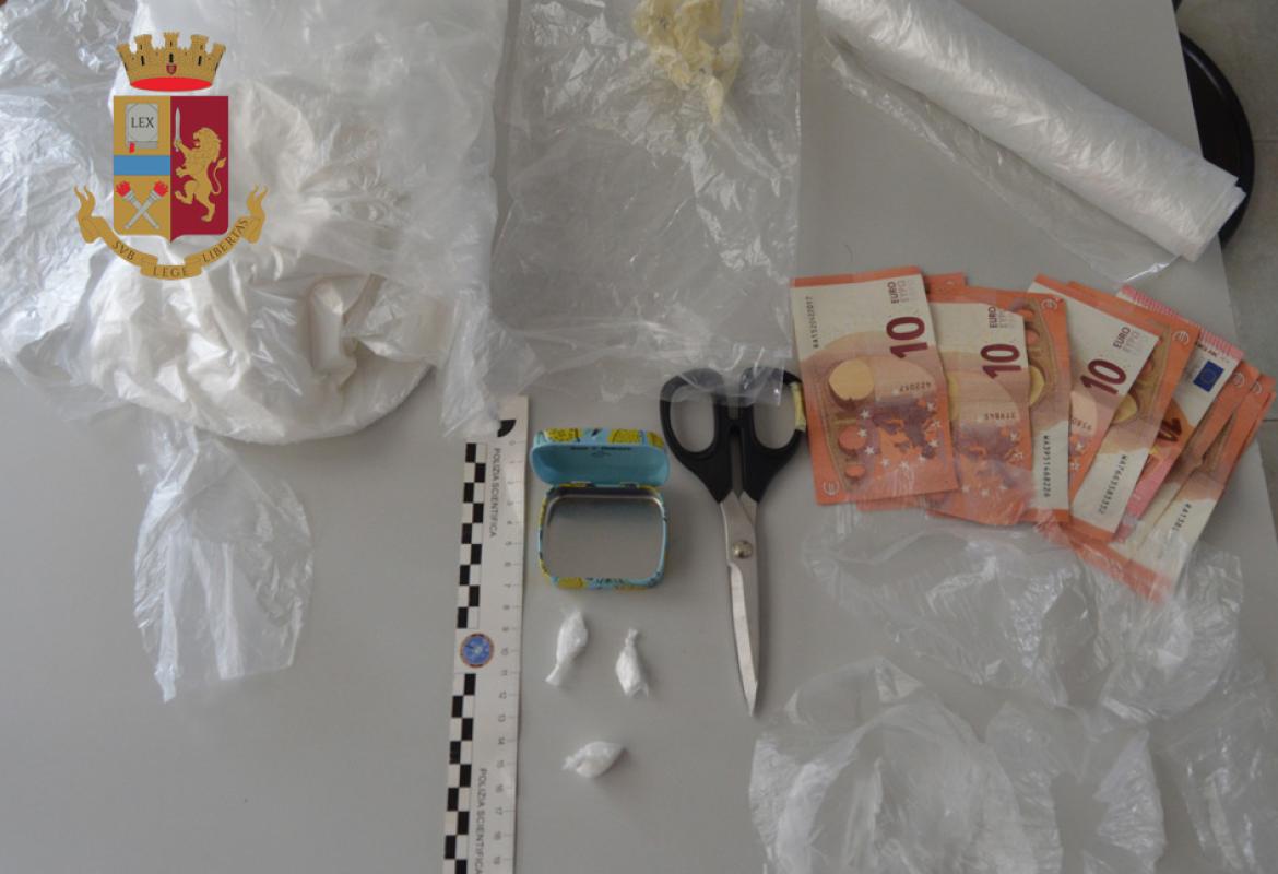 La Polizia di Galatina denuncia un 43 enne ed un 35enne per possesso di sostanze stupefacenti