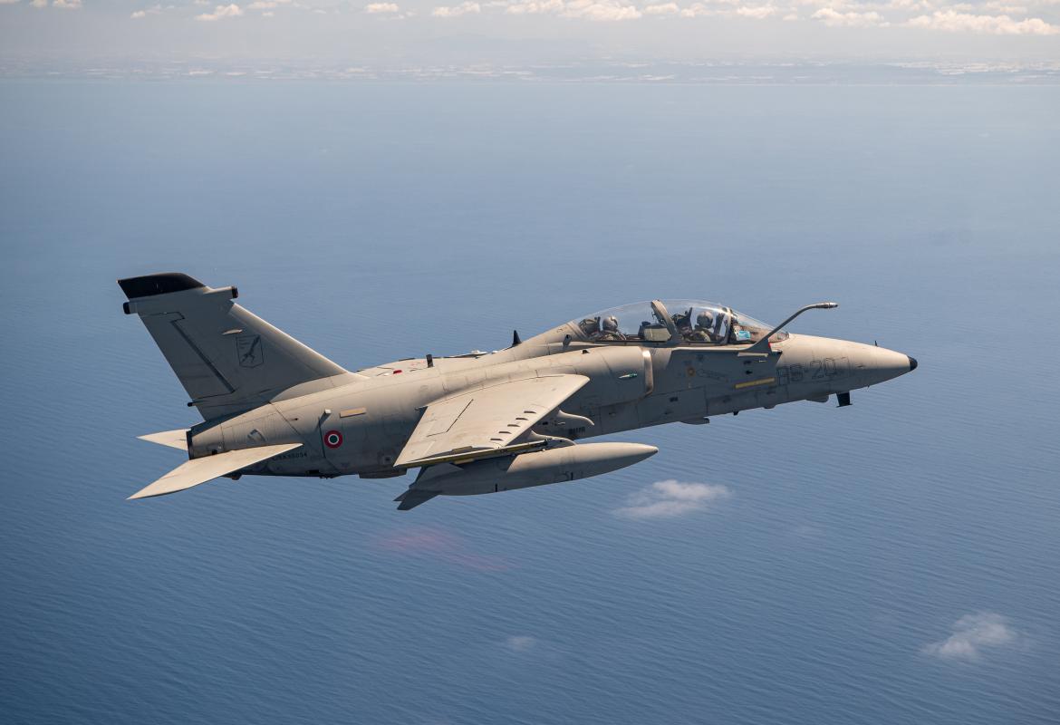 Biocombustibile per i jet dell'Aeronautica Militare, cominciati gli esperimenti