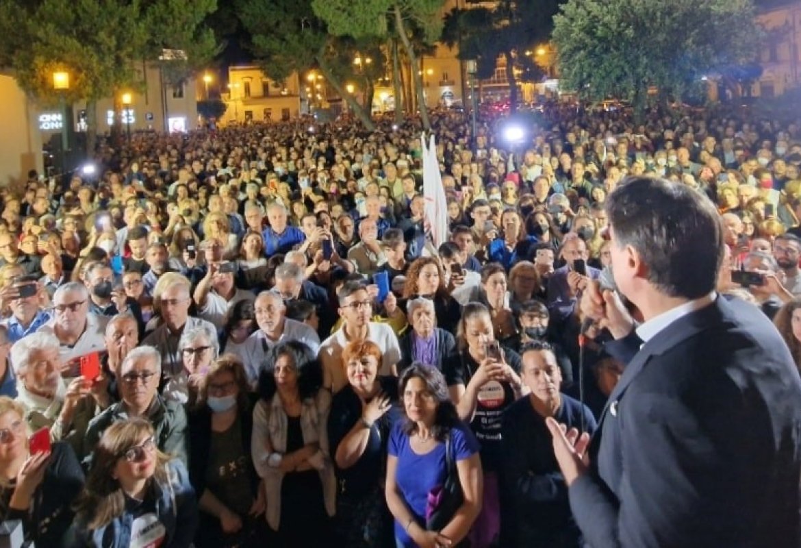 Scissione M5s: complotto internazionale o sconfitta alle amministrative?