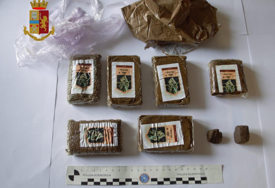 Quarantenne di Cutrofiano arrestato dalla Polizia di Galatina per presunto spaccio di hashish