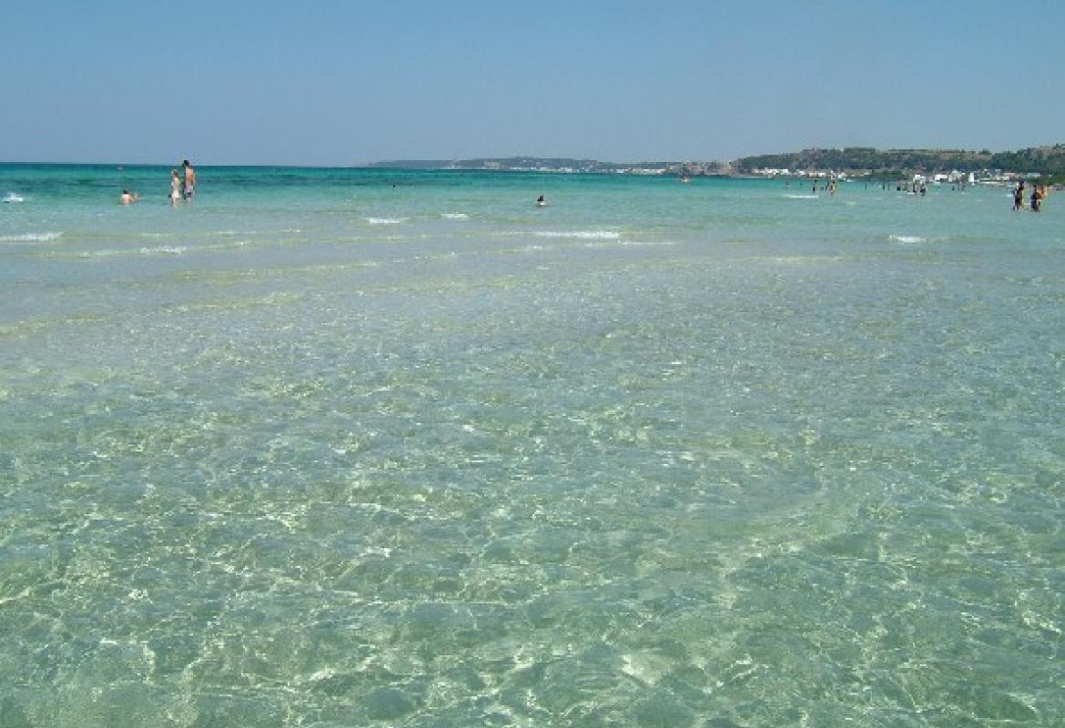 Fa il bagno e si sente male. Muore turista inglese